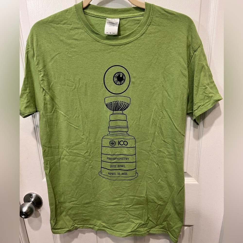 Illinois College of Optometry Green Tee! NWOT